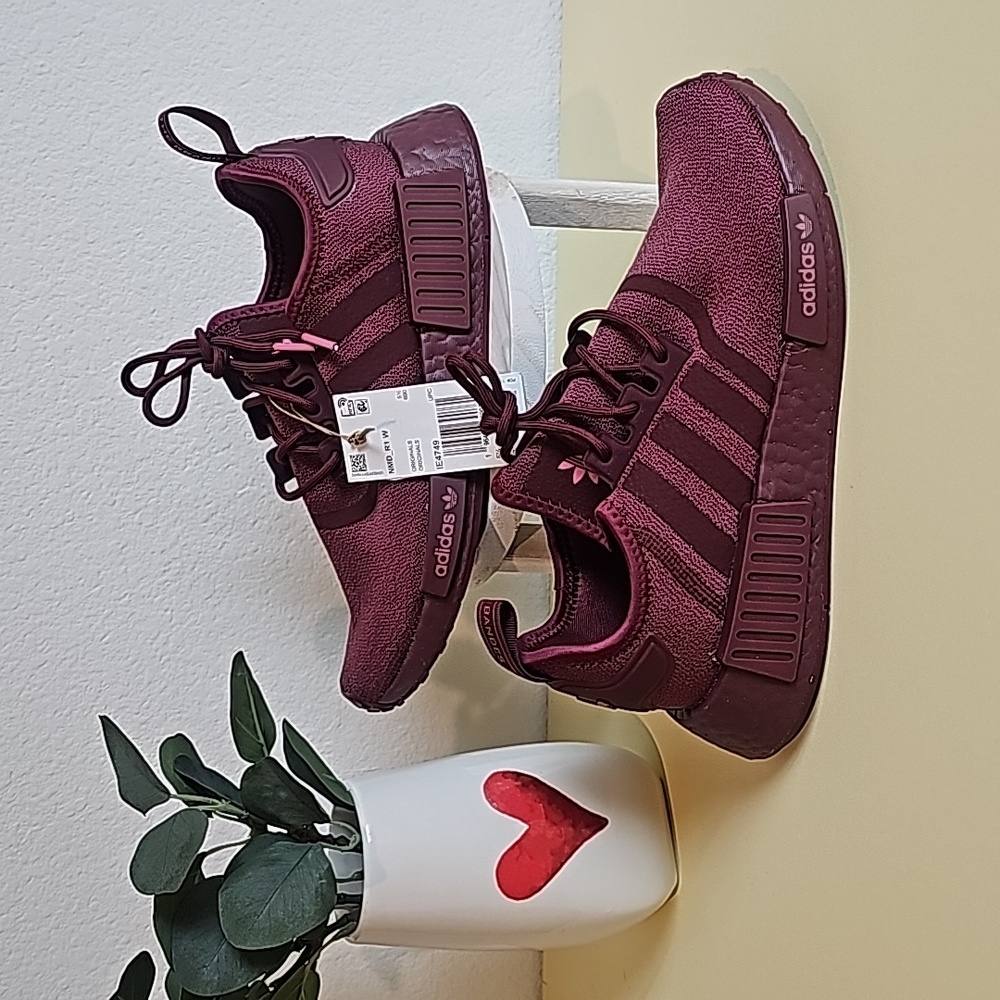 (WMNS) adidas NMD_R1 'Shadow Red' IE4749